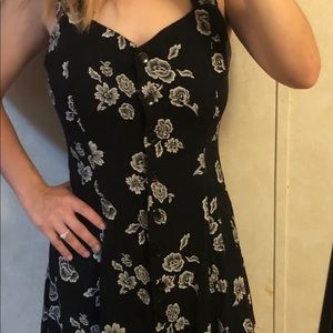 ONE HOUR ONLY PRICE DROP 90’s floral mini dress